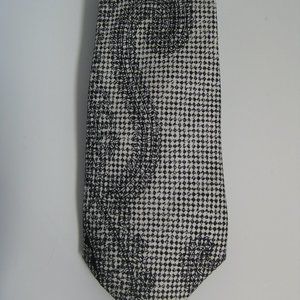 Yves Saint Laurent Necktie Paisley Luxury Silk Vi… - image 1